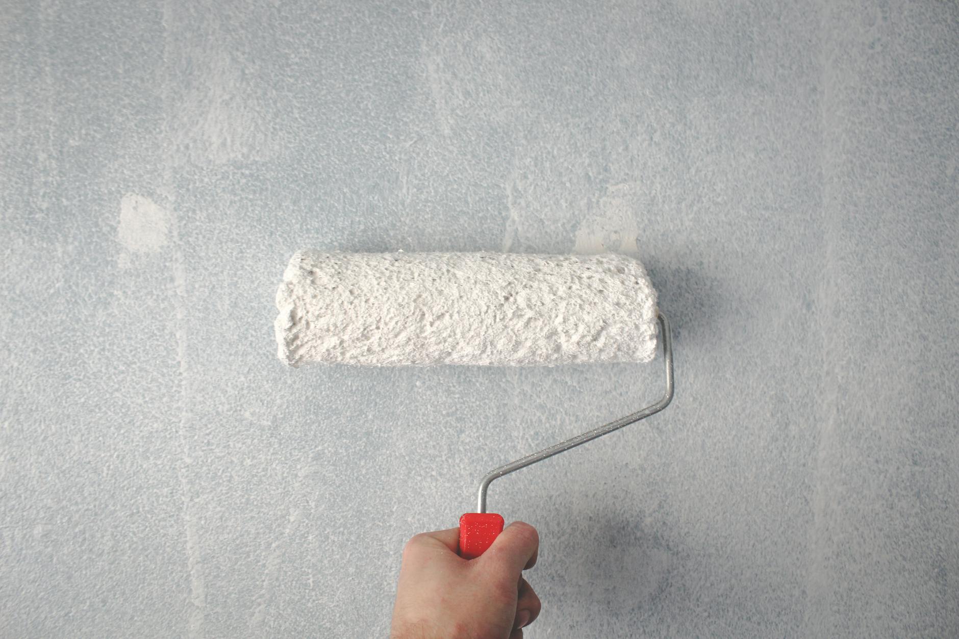 Application de peinture au rouleau